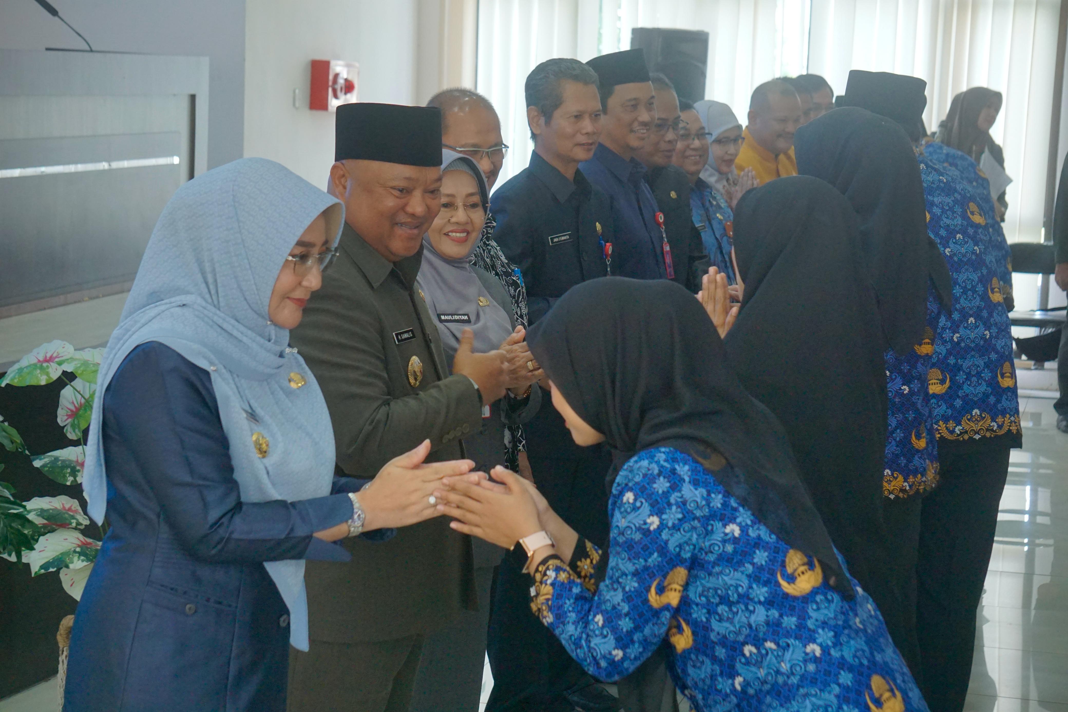 354 PPPK Resmi Dilantik, Bupati Sri Juniarsih Tekankan Profesionalisme dan Dedikasi