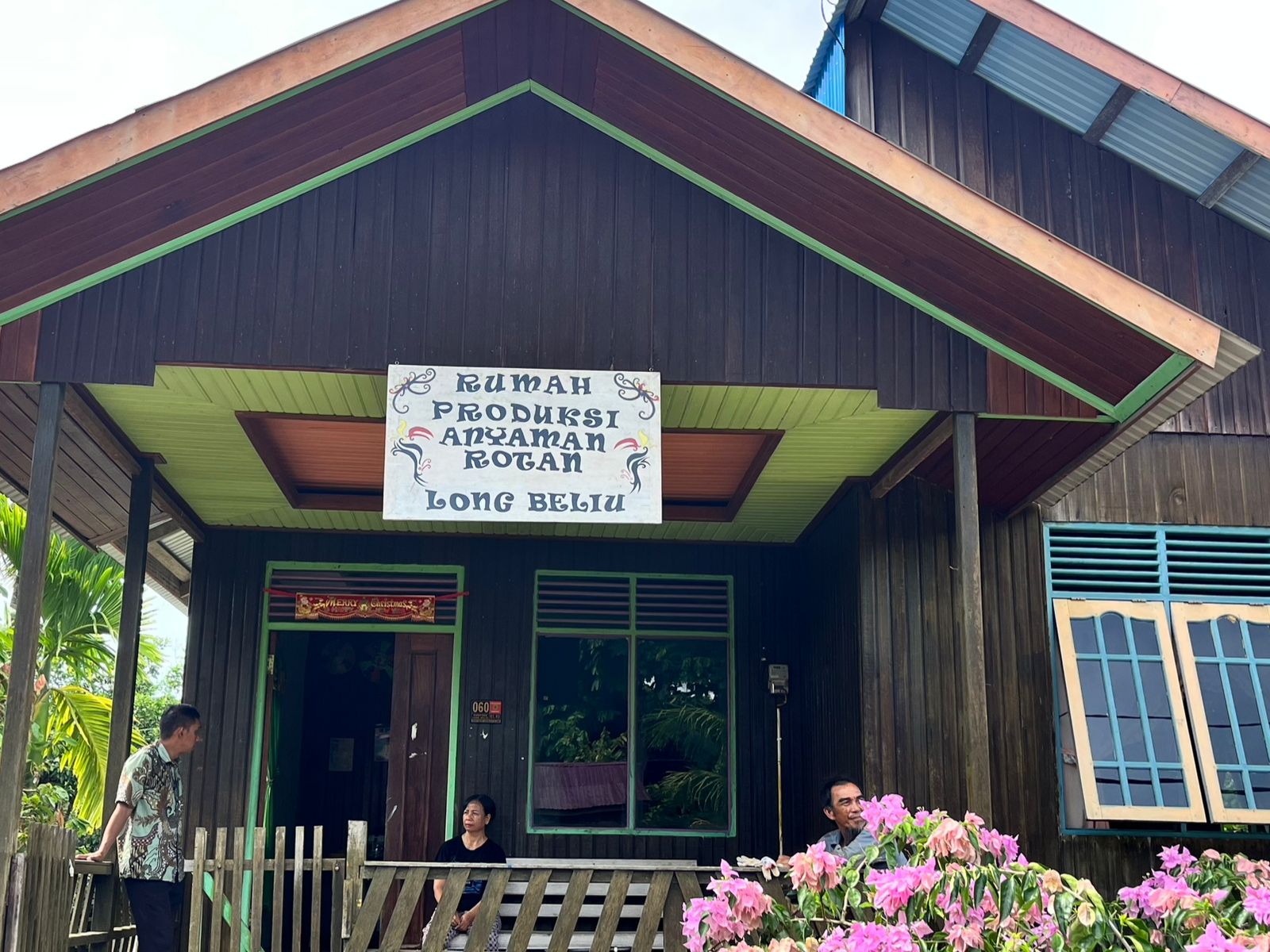 Dari Anyaman Rotan, Long Beliu Bangun Ekowisata Berbasis Kearifan Lokal