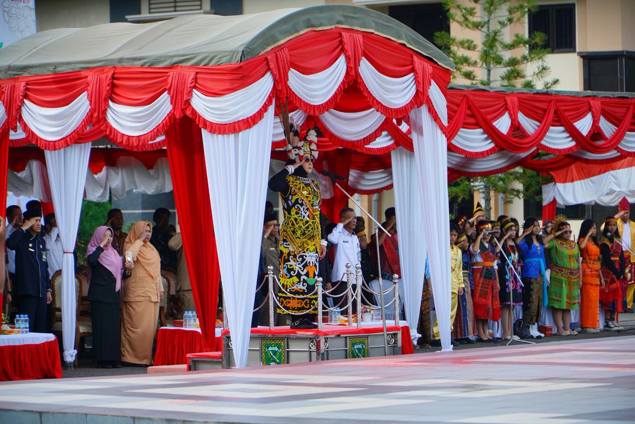 Bupati Sri Juniarsih Mas Pimpin Upacara Hari Sumpah Pemuda ke-97: “Pemuda Bukan Pelengkap Sejarah, Tapi Penentu Sejarah Berikutnya”