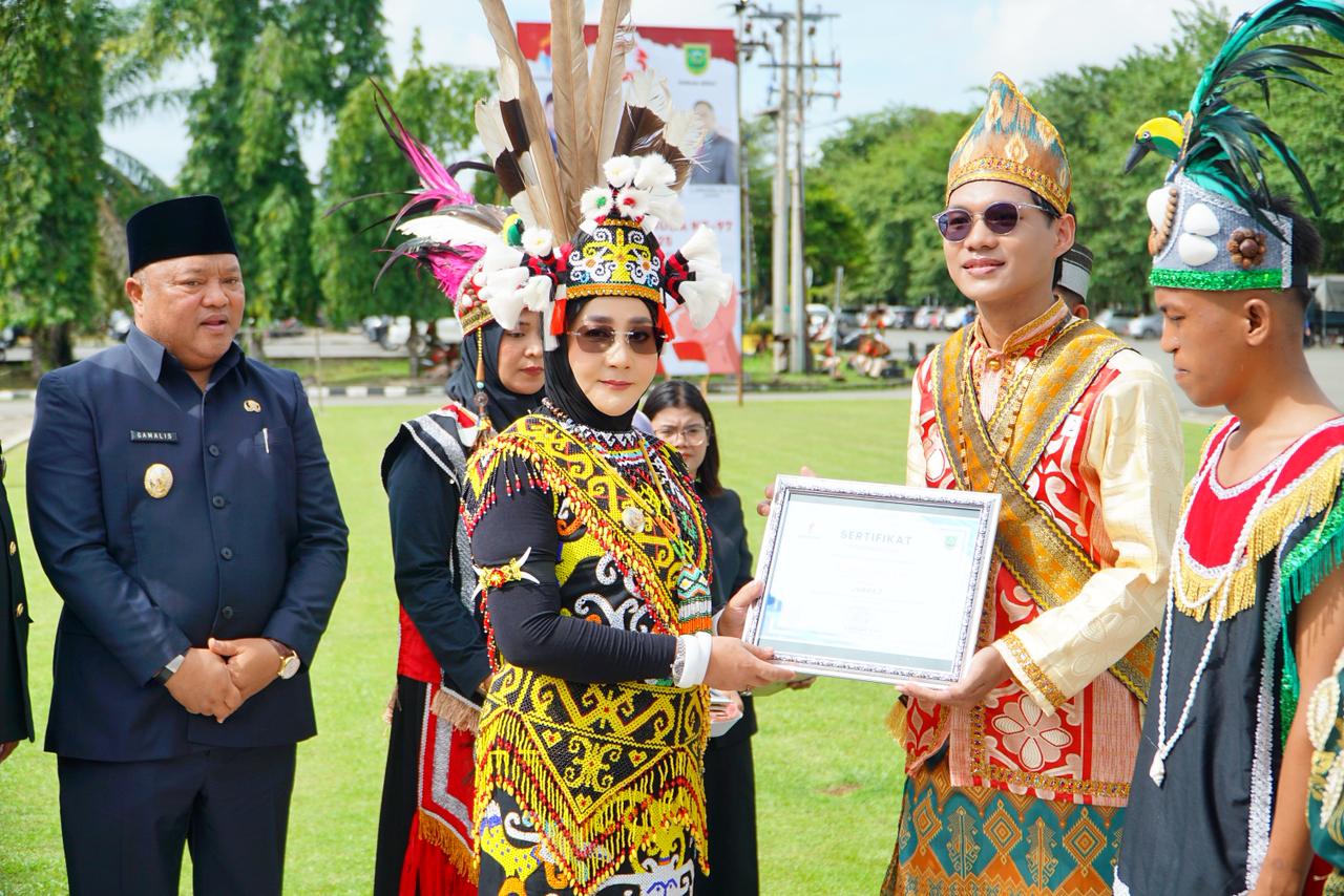 Bupati Sri Juniarsih Mas Pimpin Upacara Hari Sumpah Pemuda ke-97: “Pemuda Bukan Pelengkap Sejarah, Tapi Penentu Sejarah Berikutnya”